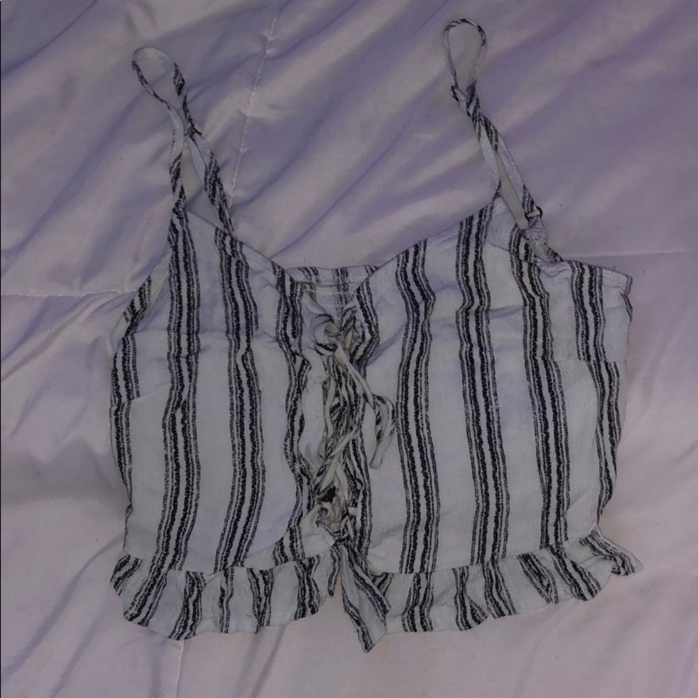 lace up cropped tank